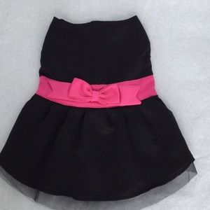 New Isaac Mizrahi doggie dress w/Two layers of tule and and sewn in slip.